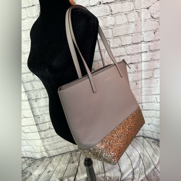 Kate Spade New York | Cityscape Greta Court Penny Tote - Picture 7 of 11